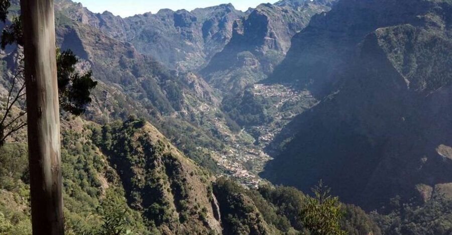 Madeira 2 Full-Day & 1 Half-Day 4x4 jipe Special Tour Combo - The east tour, from Pico do Areeiro to Ponta de São Lourenço
