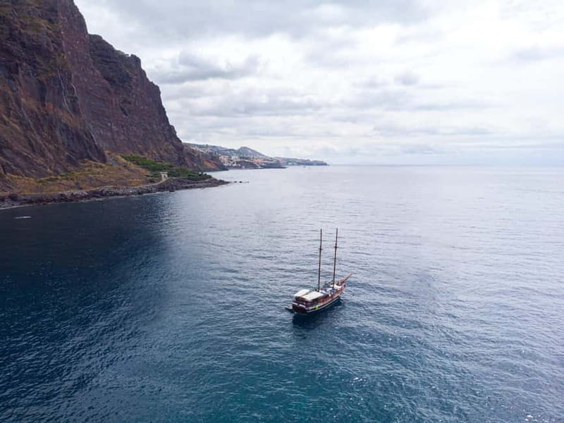 Madeira : 5 hour East Coast boat excursion - Machico Bay and the swimming stop