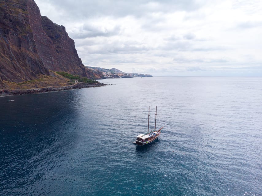 Madeira : 5 hour East Coast boat excursion - Lunch, Madeira wine, and what the price covers