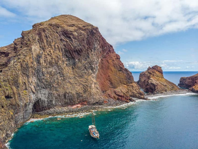 Madeira : 5 hour East Coast boat excursion - Starting at Pier 8 in Funchal Marina