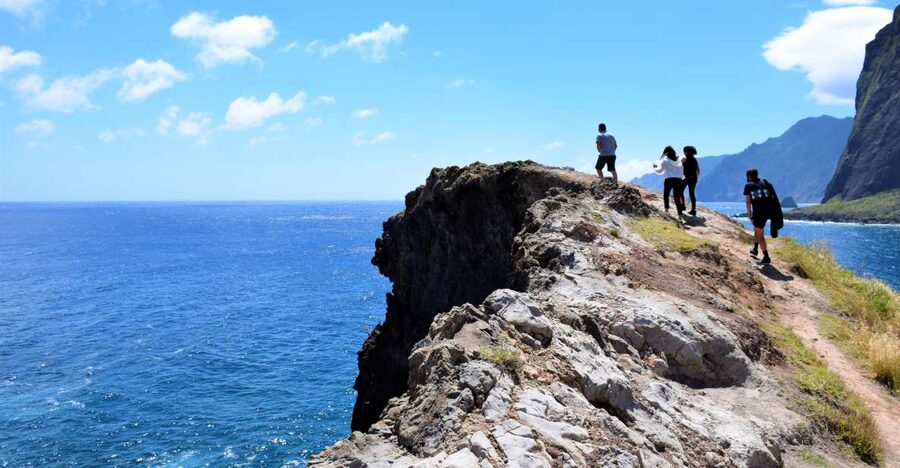 Madeira : Exorbitant West Tour - Cabo Girão begins the day with a serious view