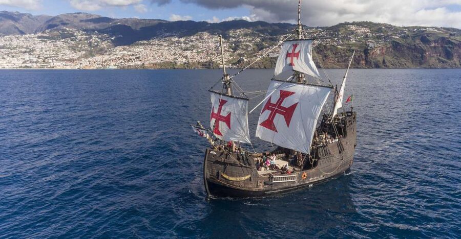 Madeira: Flag Ship Tour aboard Santa Maria de Colombo - Boarding in Funchal and finding your place