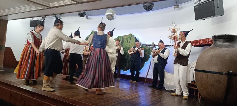 Madeira: Folk Dancing Show and Traditional Local Dinner - The restaurant setting and the first course