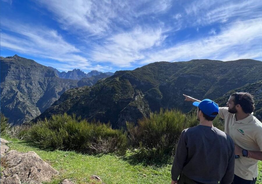 Madeira: Full-Day Jeep Tour with Guide and Pickup - Porto Moniz gives you two hours for pools and lunch