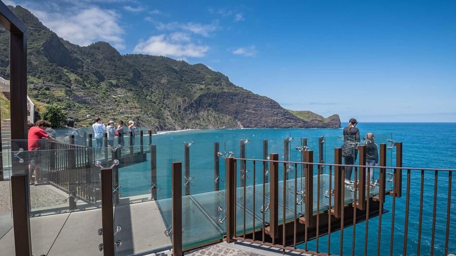 Madeira Funchal:East Tour Pico Arieiro & Santana&Laurissilva - Ribeiro Frio and the Laurissilva forest