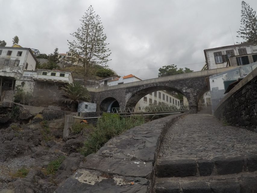 Madeira: Garajau Nature Reserve Kayak and Snorkel Tour - The first paddle toward Lazareto