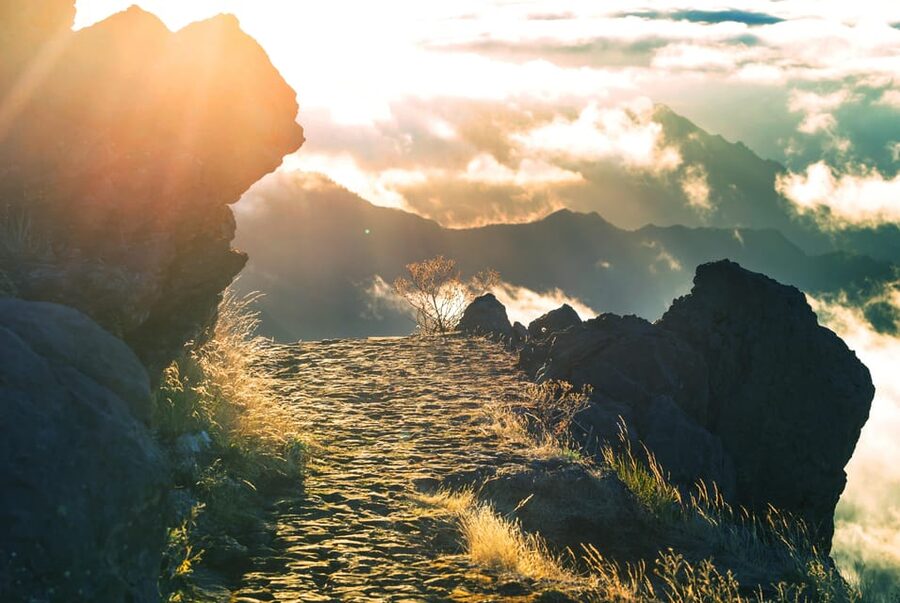 Madeira: Heavenly Sunset Pico do Arieiro with Snacks & Wine - Two hours at Pico do Arieiro