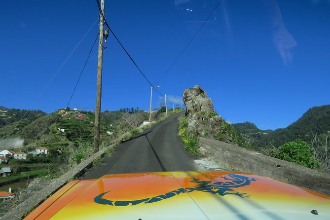 Madeira Highlights: Guided 4-Hour Tour from Funchal - Cristo Rei do Garajau: the main viewpoint stop