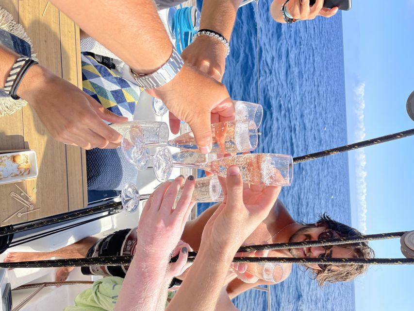 Madeira: Luxury Yacht & Sailing Sunset Tour - Waiting for Madeira’s sunset
