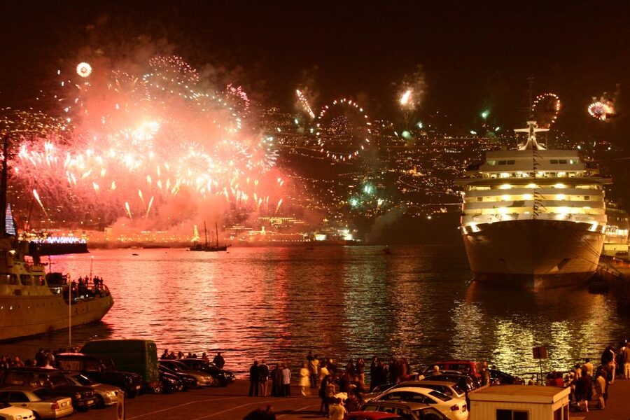 Madeira: New Year's Eve Fireworks by Catamaran - Key points to know before you book