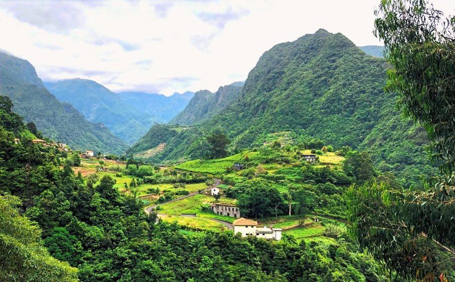 Madeira North Offbeat: Boaventura, Sao Vicente, Pta Delgada - Ponta Delgada, a quiet coastal village