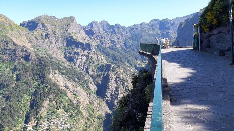 Madeira: Nun's Valley Private Tour - From the cruise pier to Funchals high hills