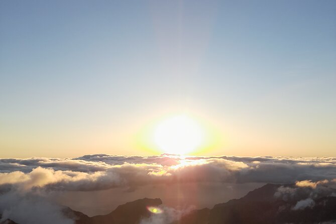 Madeira Pico do Arieiro Sunrise Tour - Choosing between transport only and the breakfast option