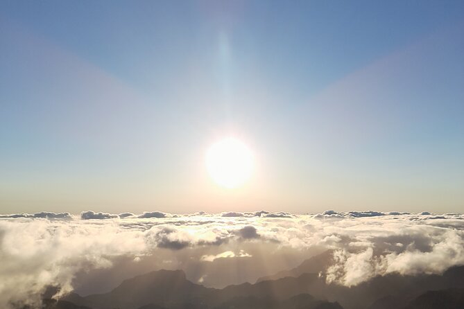 Madeira Pico do Arieiro Sunrise Tour - Waiting in the dark at Pico do Arieiro