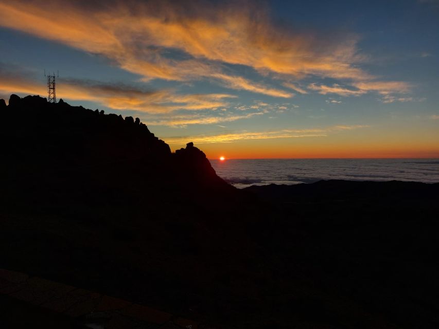 Madeira: Pico do Arieiro Sunrise with East and West Tour - Key points at a glance