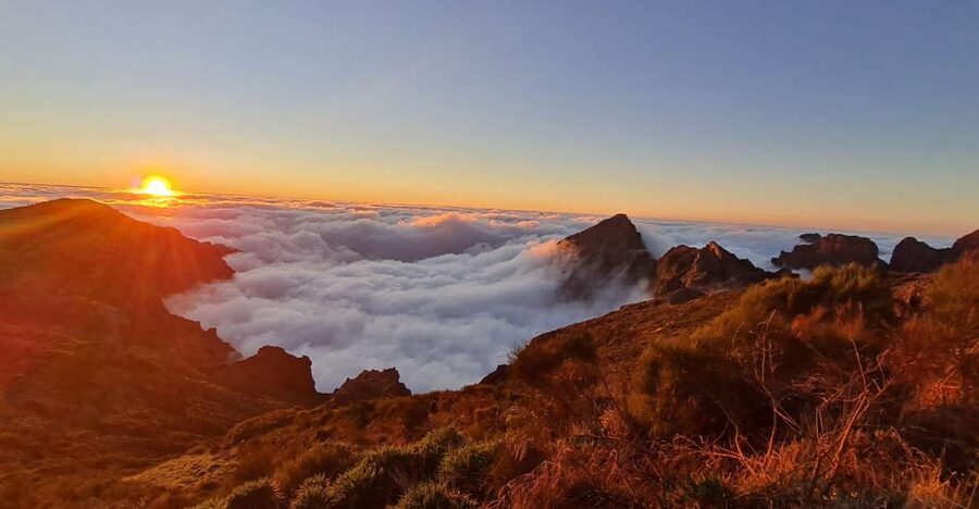 Madeira: Pico do Arieiro Sunrise with East and West Tour - Ponta de São Lourenço and Madeira’s eastern tip