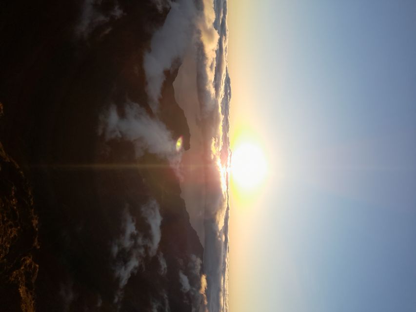 Madeira: Pico do Arieiro Sunrise with East and West Tour - Cabo Girão closes the circuit