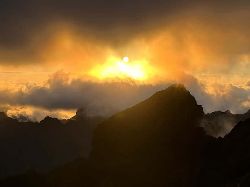 Madeira: Pico do Arieiro Sunset with Optional Dinner - One and a half hours at Pico do Arieiro