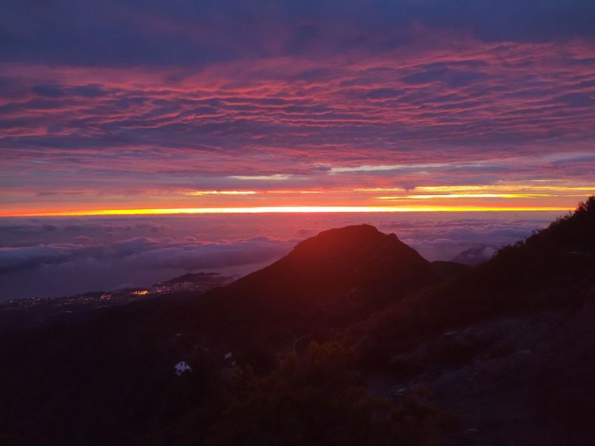 Madeira: Pico Ruivo Guided Sunrise Hike with Hotel Pickup - Tea, a snack, and the descent in daylight