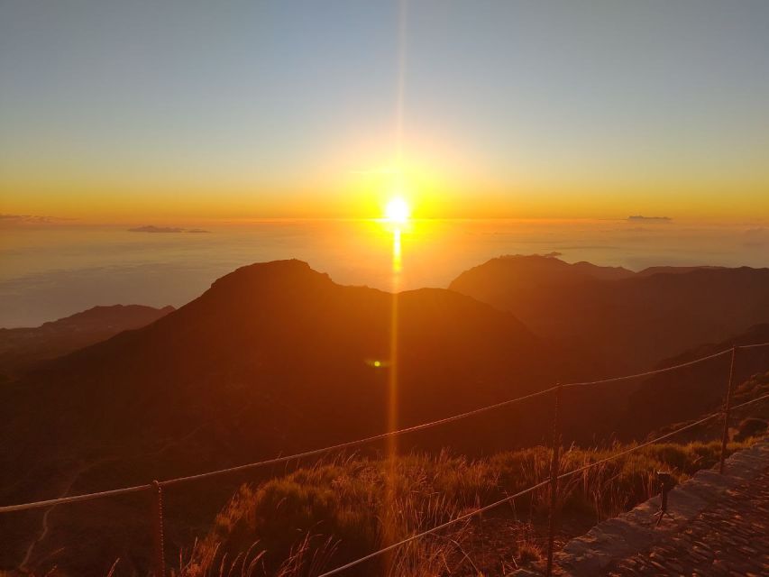 Madeira: Pico Ruivo Guided Sunrise Hike with Hotel Pickup - How Carlos shapes the morning