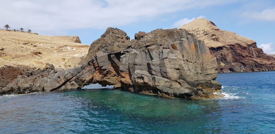 Madeira: Ponta de São Lourenço Lighthouse Boat Tour - Ilhéu dos Desembarcadouros and the sea caves