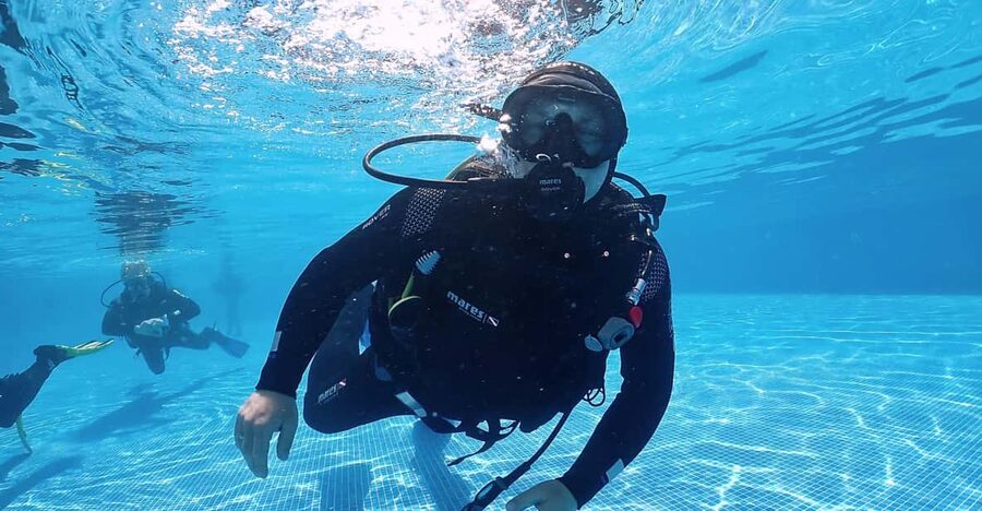 Madeira, Ponta São Lourenço: Scuba Diving for Beginners - Pool practice before the sea