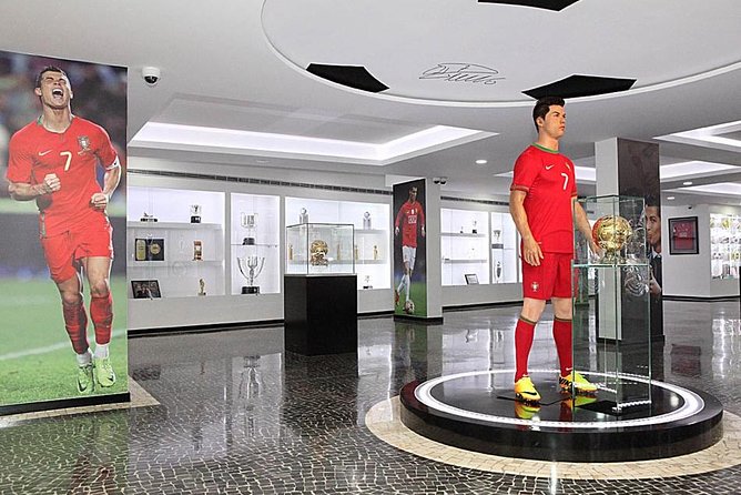 Madeira: Private Cristiano Ronaldo Tour with CR7 Museum - A private drive that keeps the visit personal