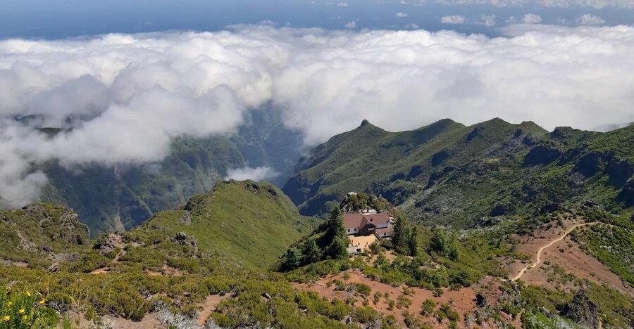 Madeira: Private Guided Achadas Teixeira - Pico Ruivo PR1.1 - Why Pico Ruivo feels different from a normal viewpoint