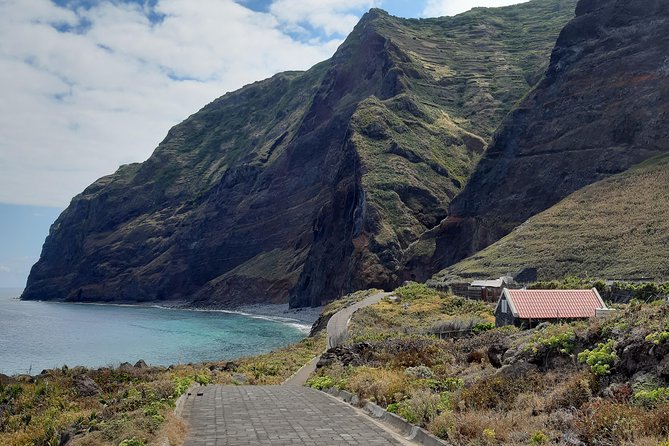 Madeira: Private Guided Half-Day Tour of Northwest Madeira - São Vicente and the chapel at Pico da Cova