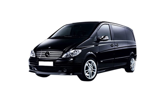 Madeira Private Transfer to/from Funchal Airport - Cars for small parties and eight-person groups