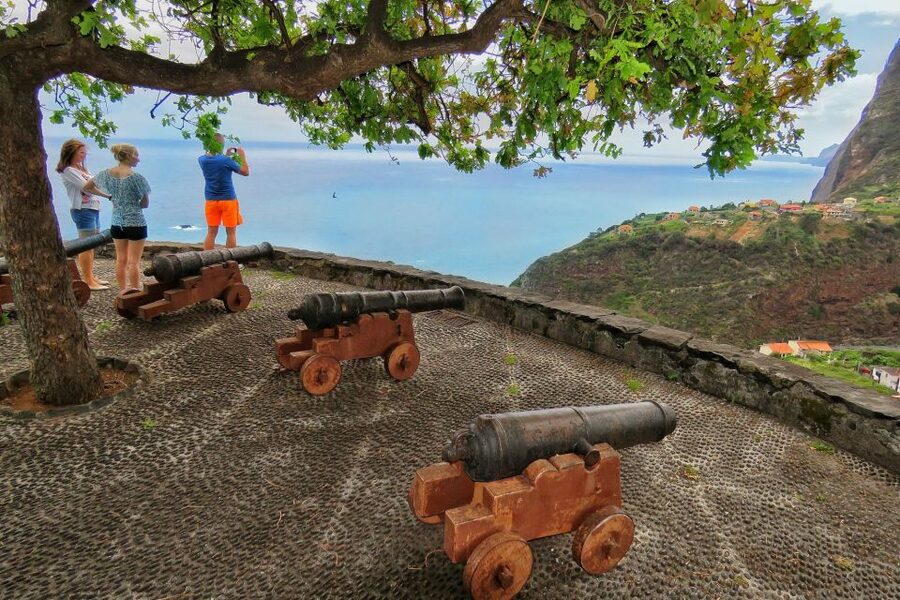 Madeira : Santana & Peaks full day tour by Open 4x4 - Porto da Cruz and the old-road adventure