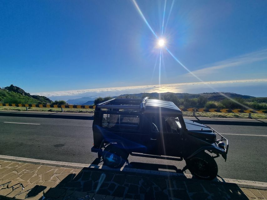Madeira : Santana, Pico Arieiro, walk full day 4x4 Jeep tour - A full day from Madeira’s mountains to its eastern coast