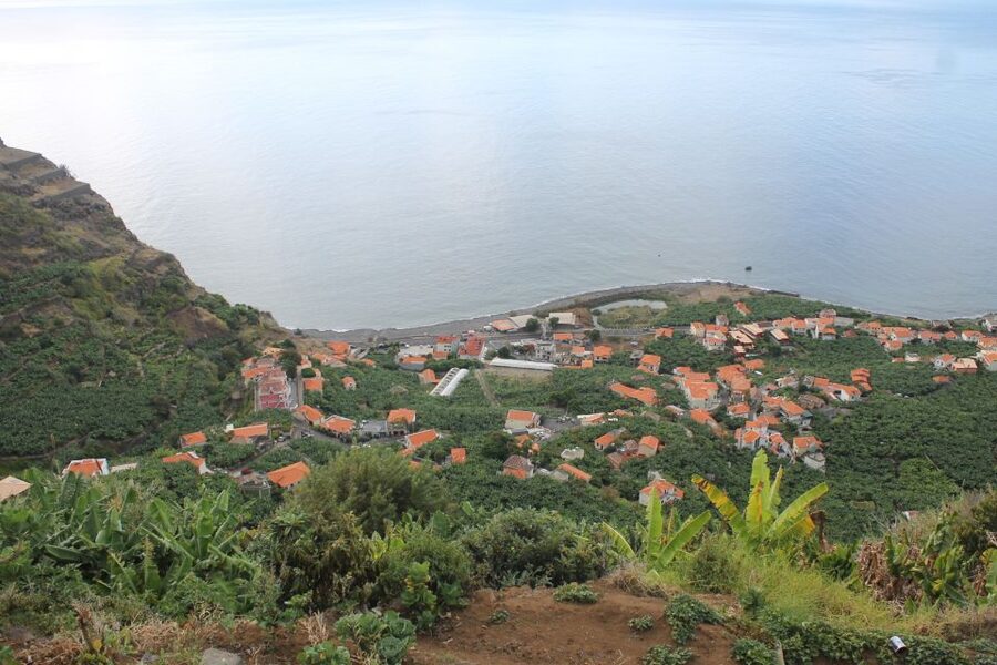 Madeira : Southwest coast, Run & Anjo´s Waterfall 4x4 Tour - Calheta, Prazeres, and the return journey