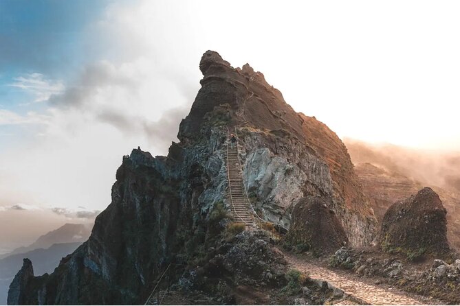 Madeira: Sunrise at Pico do Arieiro & Hike Larano trail - A dawn start above Funchal