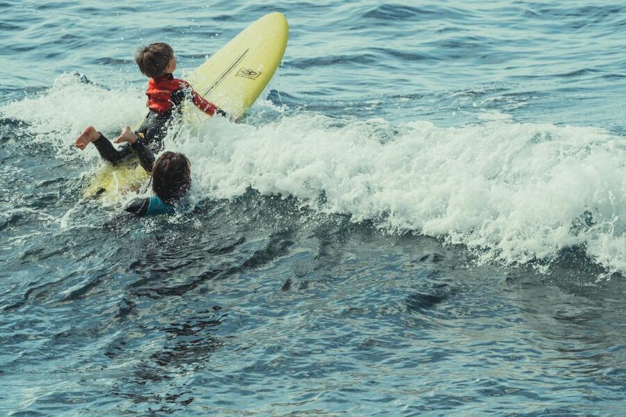 Madeira : Surfing Experience for all - Choosing between private, couple, family, and small-group lessons
