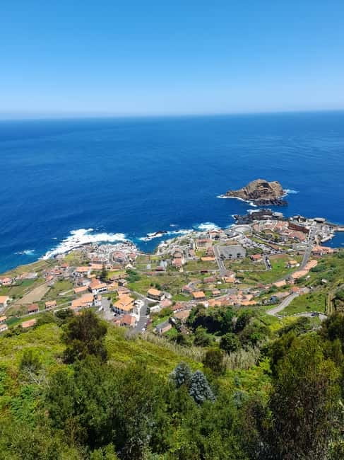 Madeira: West and East Madeira Top Highlights Tour - Cabo Girão offers the final big panorama