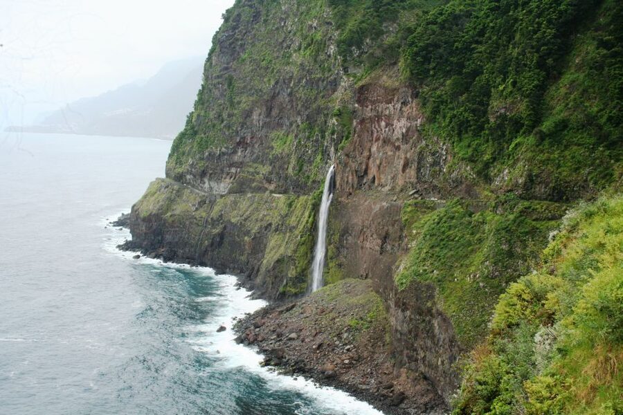 Madeira: West Tour with Porto Moniz and Volcanic Pools - Cabo Girão puts you above the Atlantic