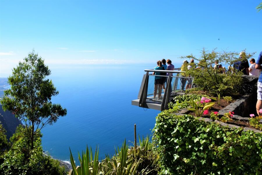Madeira: West Tour with Porto Moniz and Volcanic Pools - Câmara de Lobos begins the day with fishing boats and Churchill
