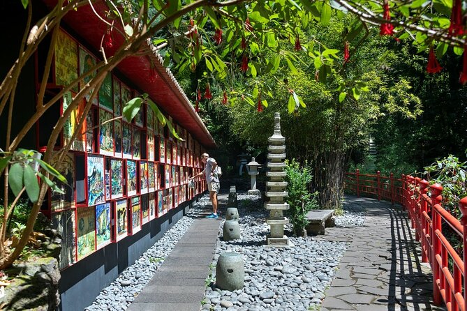 Monte Palace Tropical Garden tour with Cable Car - The wicker toboggan option