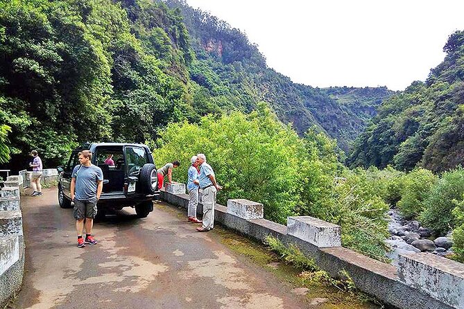 North Tour & Wine Tasting - 4x4 (Small Groups) - Engenhos do Norte and the old machinery