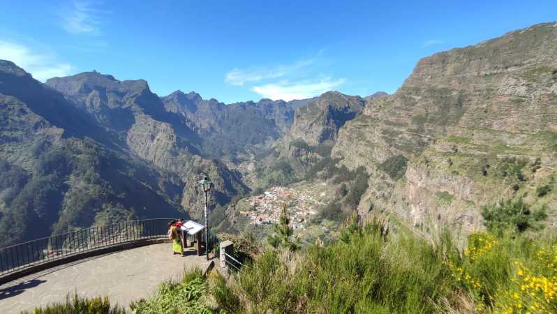 Nun's Valley & Pico dos Barcelos Madeira Island Tour - Eira do Serrado and the great drop into Nuns Valley