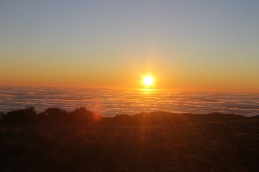 Pico do Arieiro: Private 4x4 Sunrise Trip with Hot Drinks - FAQ