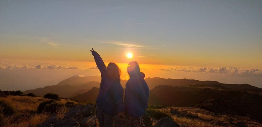 Pico do Arieiro: Private 4x4 Sunrise Trip with Hot Drinks - Who should book this morning?