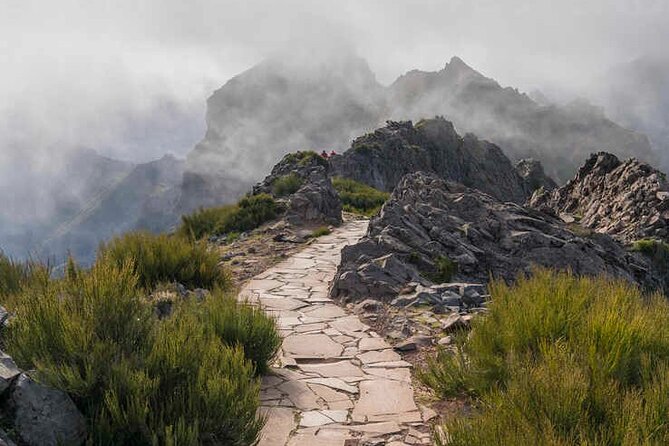 PR1 Pico do Arieiro Self-Guided Hiking Transfer (Morning slot) - Who should book this hike?