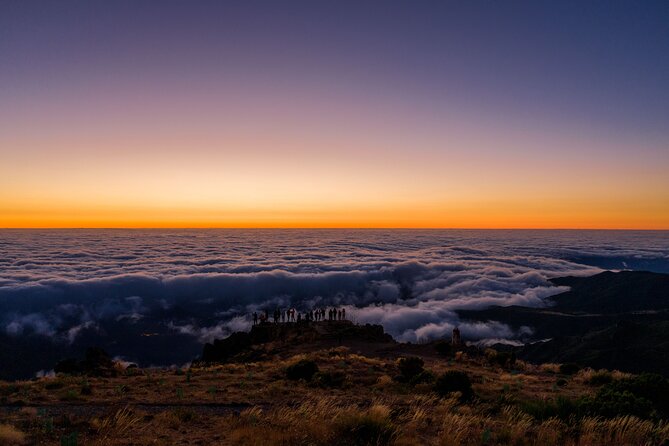 PR1 Sunrise Pico do Arieiro Self-Guided Hiking Transfer - PR1 and the famous Stairway to Heaven