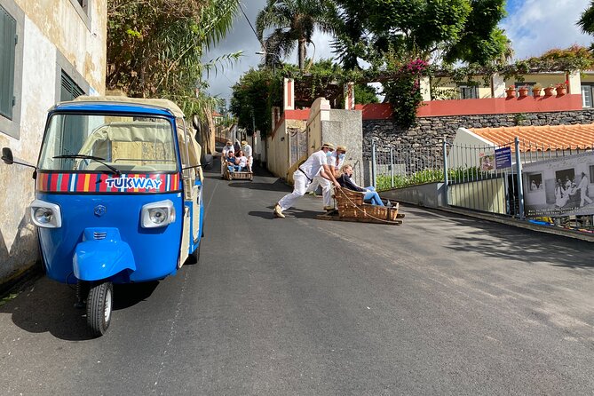 Private Express Tuk Tuk Tour Funchal Old Town & Toboggans - Rain, cancellations, and alternative plans
