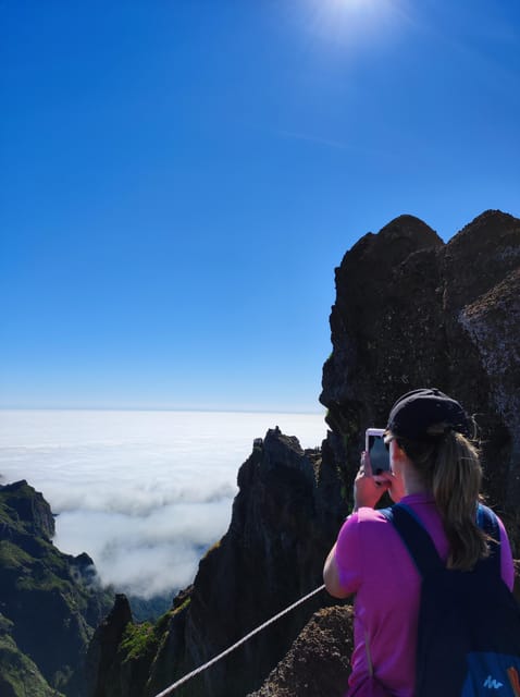 Private Sunrise Hike to Pico Ruivo with Hotel Pickup - Waiting for the sun above the clouds