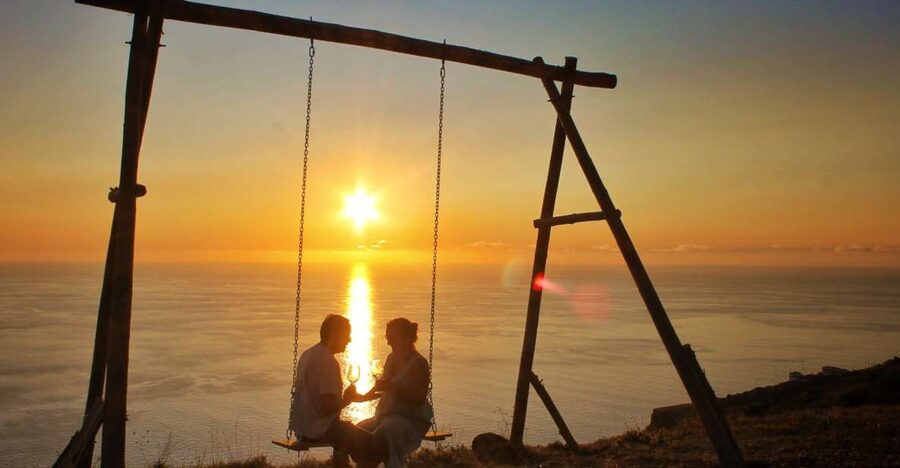 Private Swing Special place w/ Wine and Fruits 4x4 jipe tour - A sunset outing with a private feel