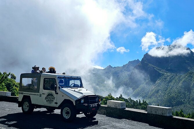 Private Tour on Madeira Island (max 6 people) - Seixal’s dark beach and Veu da Noiva waterfall
