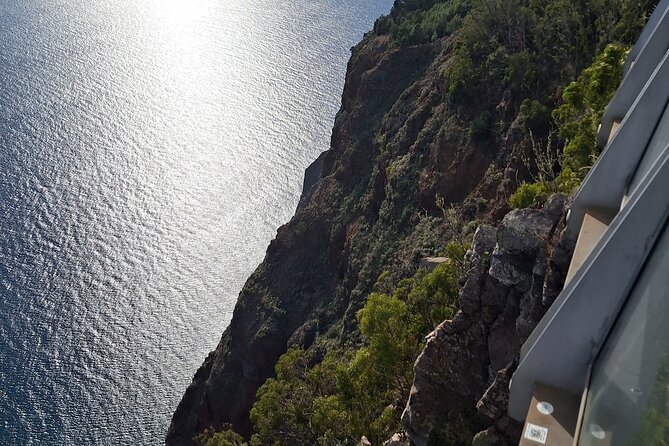 Private Tour Skywalk and Valley of the Nuns - Cabo Girão: a glass floor above the Atlantic